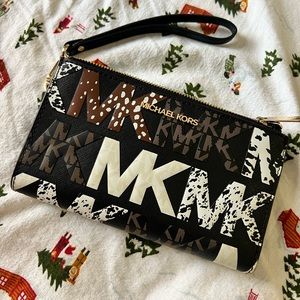 Michael Kors Wristlet